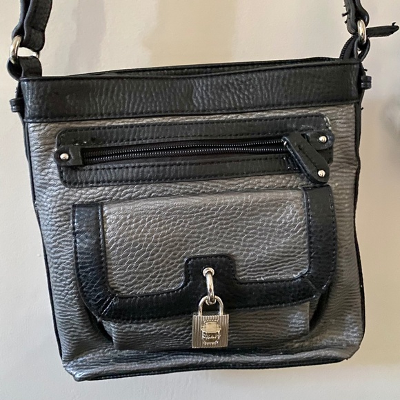 Chaps Black and Gray crossbody Bag - Picture 5 of 9